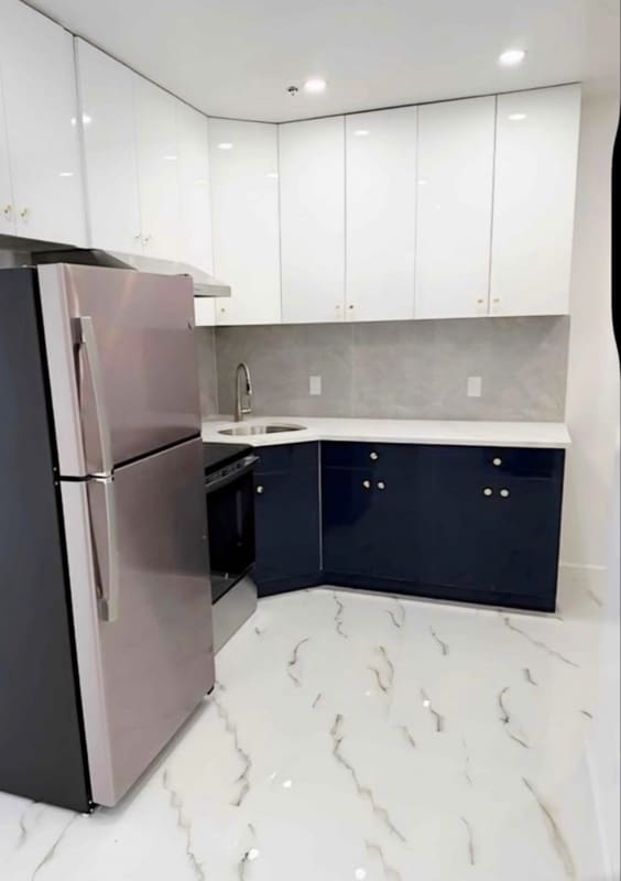 8500 Britton Ave in Queens, NY - Foto de edificio - Building Photo