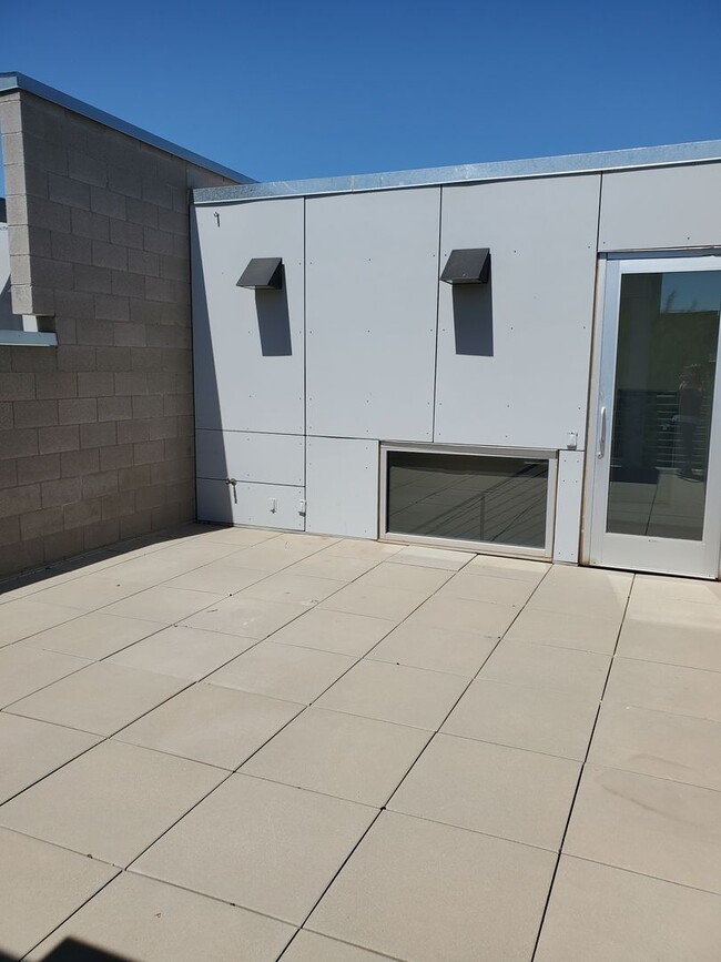 property at 520 S Roosevelt St