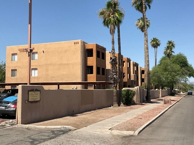 property at 1810 E Blacklidge Dr