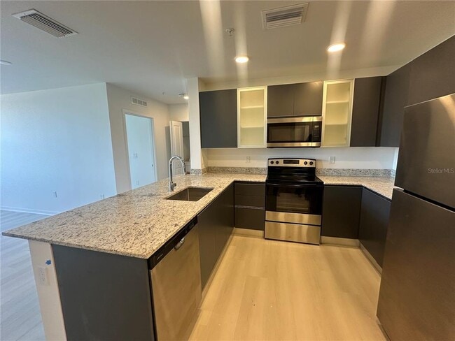 5587 Millenia Blvd in Orlando, FL - Building Photo - Building Photo