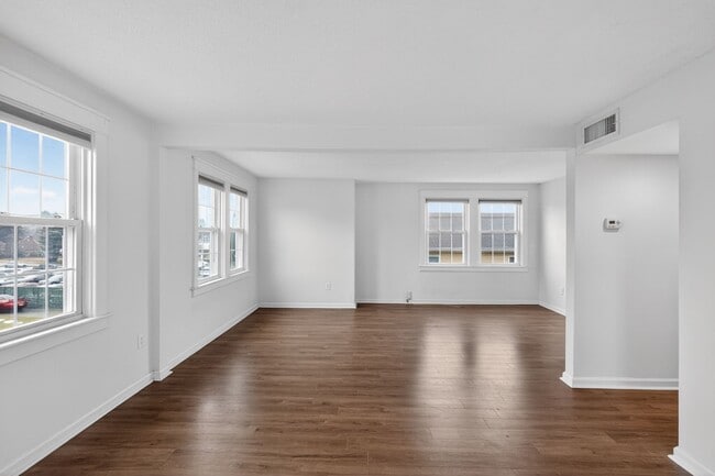 8 E Marthart Ave, Unit B