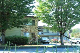 Allendale Apartments in Beaverton, OR - Building Photo - Building Photo