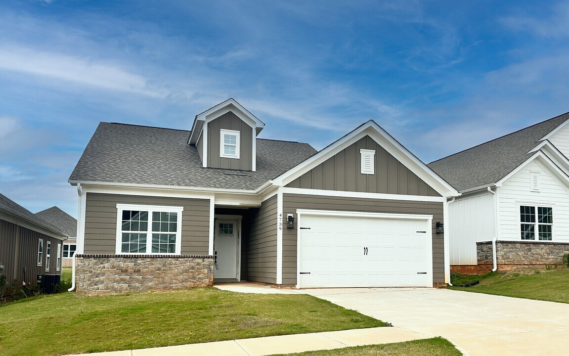 4739 Anise Cir in Sherrills Ford, NC - Building Photo