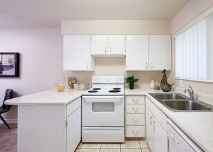 2361 S 1480 W in West Valley City, UT - Foto de edificio - Building Photo