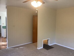 130 Florence Ave in Sebastopol, CA - Building Photo - Building Photo