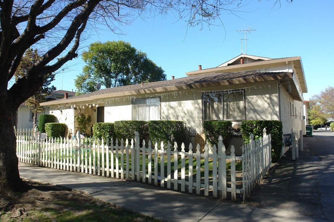 1341 Lexington Dr in San Jose, CA - Building Photo