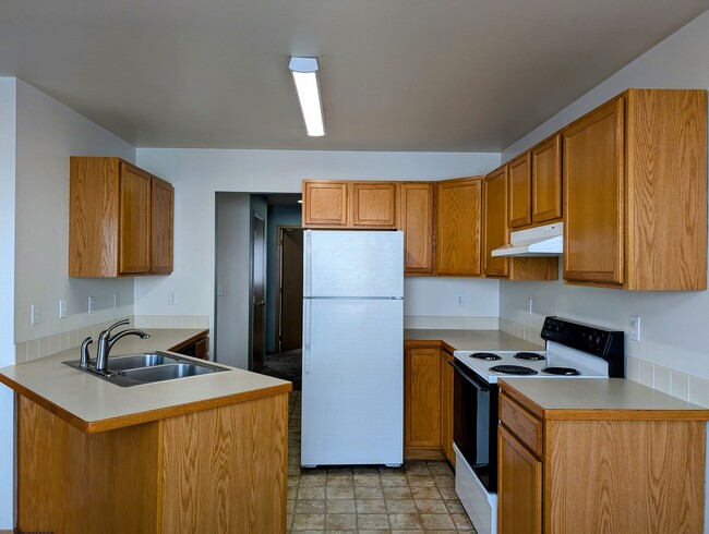 589 Eastmont Ave in East Wenatchee, WA - Building Photo - Building Photo