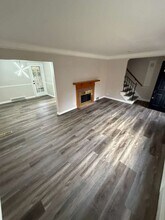 4935 Edsal Dr in Lyndhurst, OH - Building Photo - Building Photo