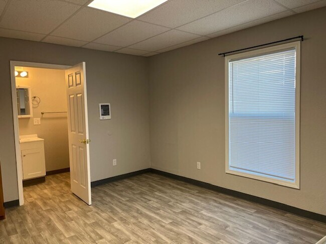 Eden Apartments in Seattle, WA - Building Photo - Building Photo
