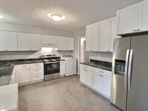 955 Poplar Leaf Rd in Collierville, TN - Building Photo - Building Photo