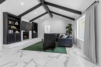 107 Oak Crest in Canyon Lake, TX - Building Photo - Building Photo