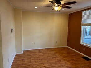 2517 W Chestnut Ave in Altoona, PA - Building Photo - Building Photo