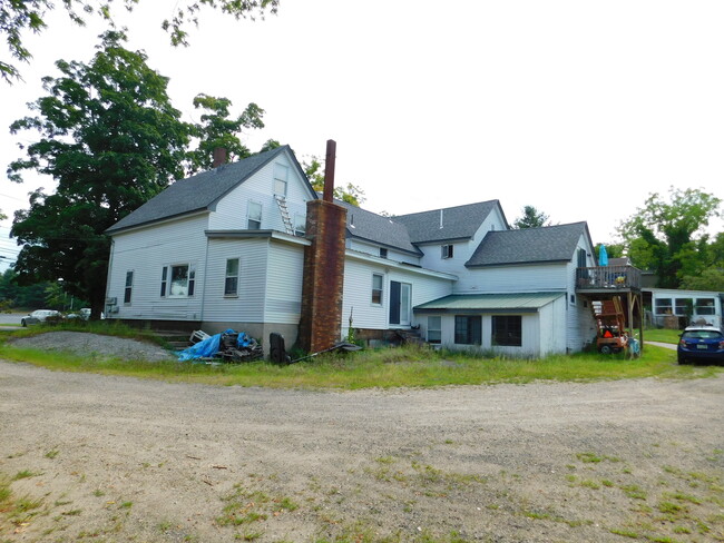 117 Lowell Rd in Hudson, NH - Building Photo - Building Photo