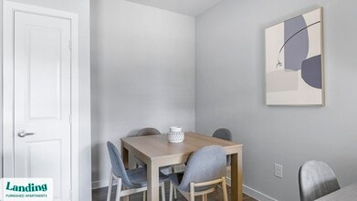 8200 Clarksprings Dr, Unit 3104 in Dallas, TX - Foto de edificio - Building Photo