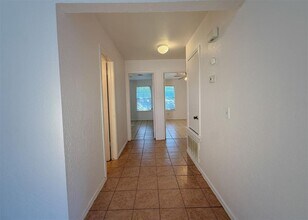 242 Windsor Way in Midwest City, OK - Building Photo - Building Photo