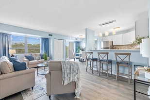 3315 58th Ave S in St. Petersburg, FL - Building Photo