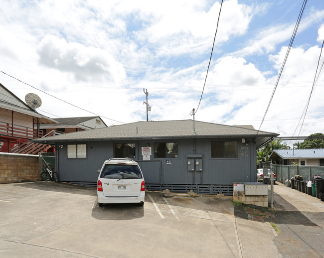 14 Lakeview Cir in Wahiawa, HI - Foto de edificio - Building Photo