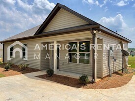 2795 Allison Mill Rd in Talladega, AL - Building Photo