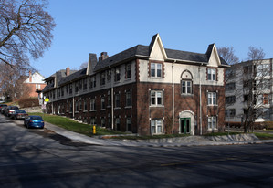 1778 Bloor St W in Toronto, ON - Building Photo