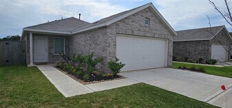 722 Falling Cave Dr in Willis, TX - Building Photo