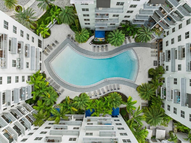 ArtSquare at Hallandale in Hallandale Beach, FL - Foto de edificio - Building Photo