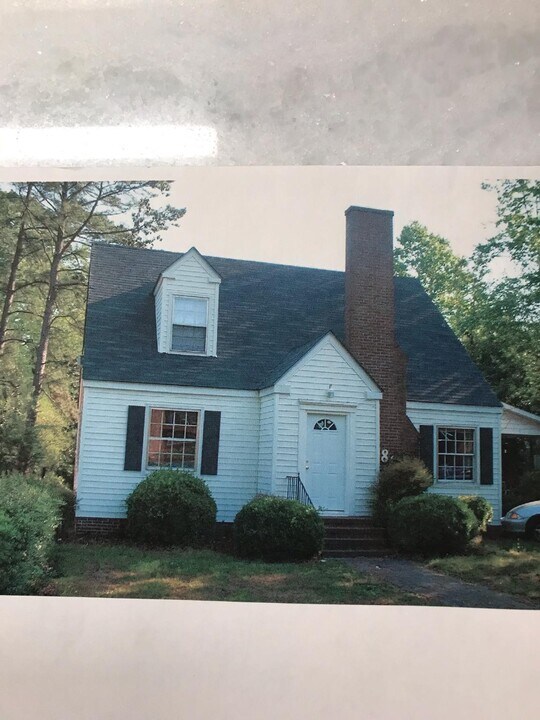 805 E 3rd St in Greenville, NC - Building Photo