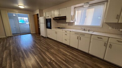 2049 W 4450 S in Roy, UT - Building Photo - Building Photo