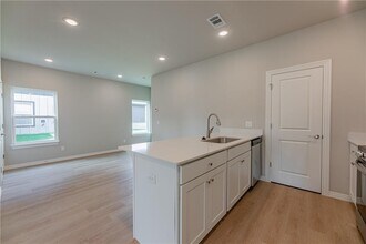 1705 SW Casuarina Dr in Bentonville, AR - Building Photo - Building Photo
