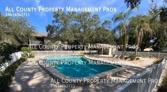 5685 Summer Side Ln in Sarasota, FL - Building Photo - Building Photo
