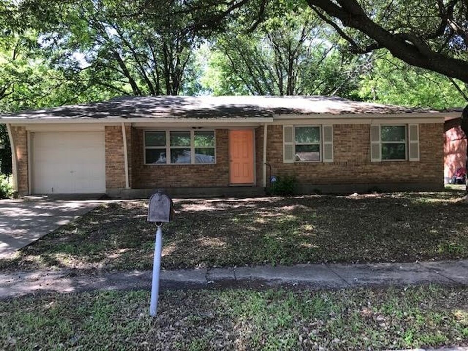 3817 Acree St in Waco, TX - Building Photo