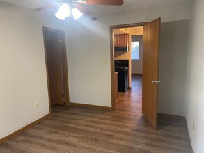 500 E A St in Belleville, IL - Foto de edificio - Building Photo