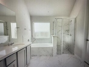 513 Red Barn Dr in Van Alstyne, TX - Building Photo - Building Photo