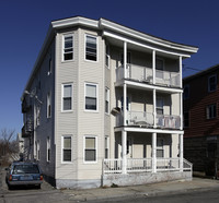 121 Tell St in Providence, RI - Foto de edificio - Building Photo