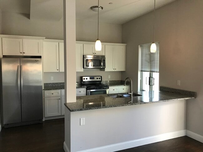 10 Merrymount Rd in Quincy, MA - Building Photo - Building Photo