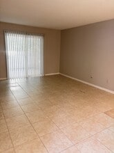 8180 Stonebrook Dr in Pensacola, FL - Building Photo - Building Photo