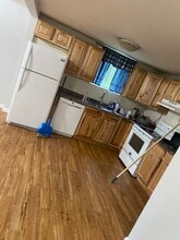 1468 Davison St, Unit A in North Pole, AK - Foto de edificio - Building Photo