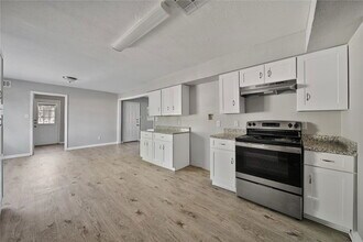 10071 Woodhollow Dr in Conroe, TX - Building Photo - Building Photo
