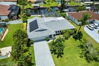 5036 SW 9th Pl in Cape Coral, FL - Building Photo - Building Photo