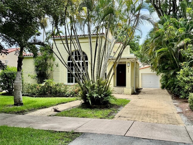 property at 544 San Lorenzo Ave