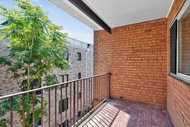 4438 B St SE in Washington, DC - Foto de edificio - Building Photo