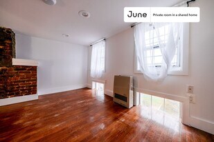 Room in Shared 3 bed/1 bath home in Brooklyn, NY - Building Photo