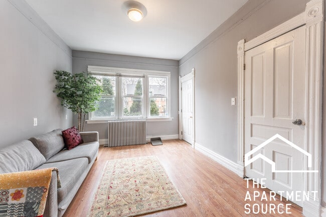 1705 N Talman Ave, Unit 1 in Chicago, IL - Building Photo - Building Photo