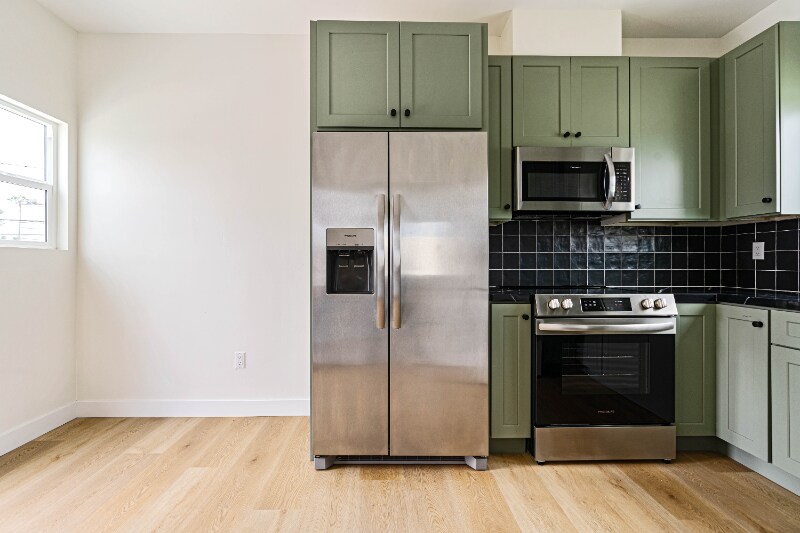 1953 Emerald St in San Diego, CA - Building Photo
