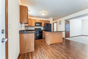 Highland Park Apartment Homes in Triadelphia, WV - Building Photo