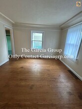 6924 NE 7th Ave in Portland, OR - Building Photo - Building Photo