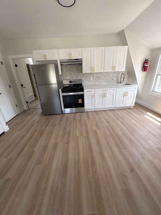 49 Rosehill Pl, Unit 3