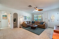 604 Betmor Ln in Palm Harbor, FL - Building Photo - Building Photo