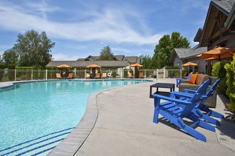 Grandridge Place in Kennewick, WA - Foto de edificio - Building Photo