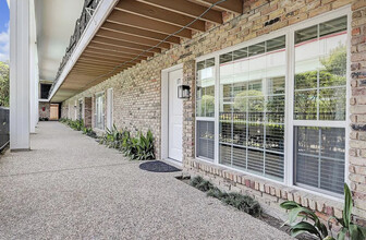 5333 Richmond Ave in Houston, TX - Building Photo - Building Photo