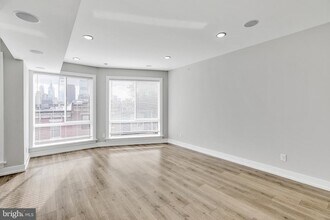 1617 Brown St in Philadelphia, PA - Building Photo - Building Photo